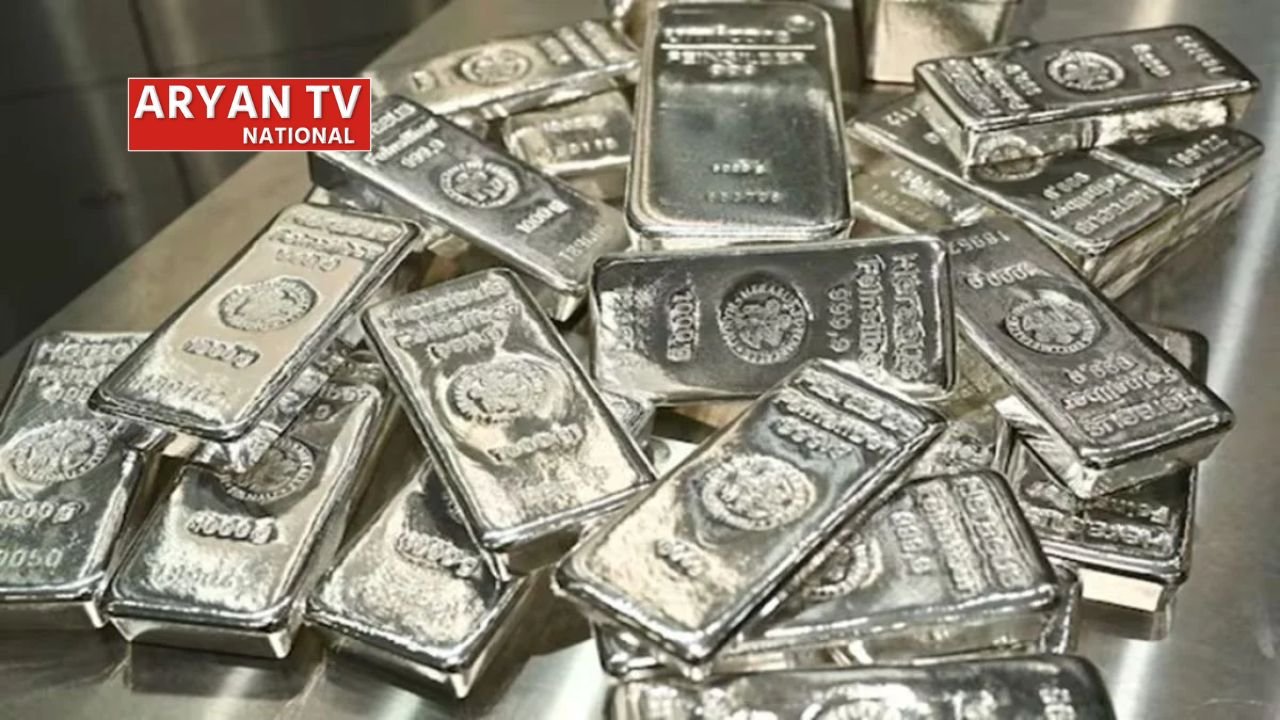 Silver Price Record High: 30 दिन में 1 लाख महंगी हुई चांदी, चीन कनेक्शन के साथ-साथ ये बड़े कारण