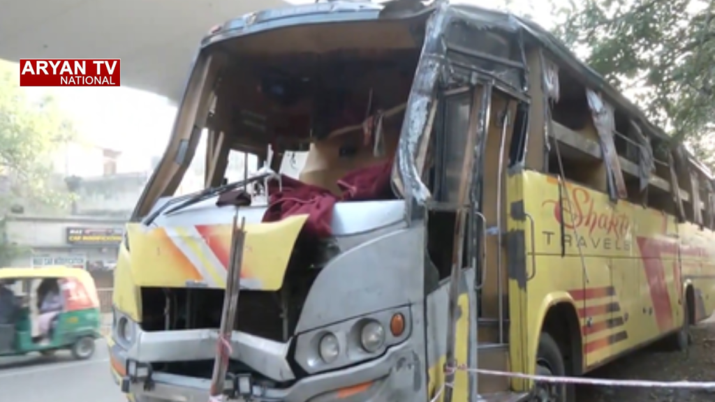 Current image: Delhi Bus Accident