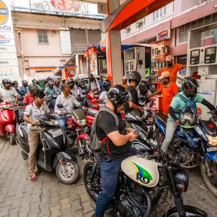 Petrol Price in Delhi: महंगाई पर ब्रेक? एक्साइज ड्यूटी में कटौती, दिल्ली में पेट्रोल-डीजल सस्ता होने के संकेत