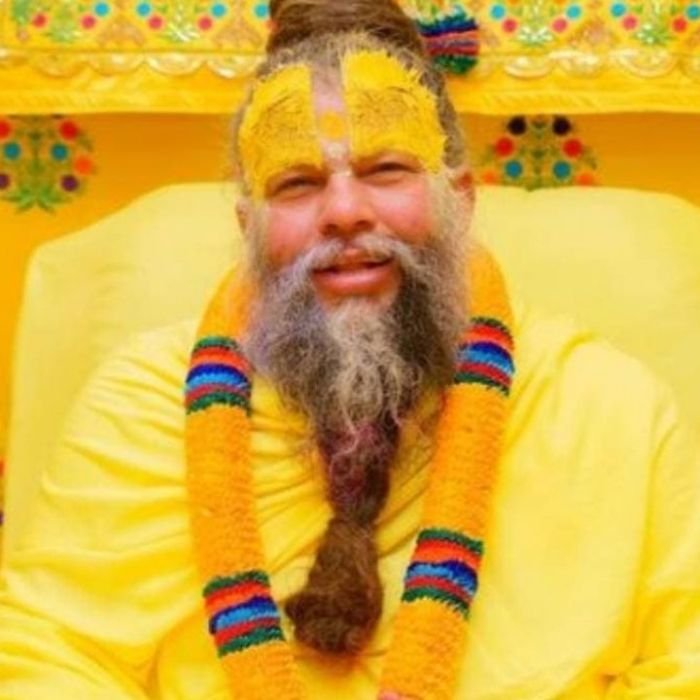 Akshaya Tritiya 2026: अक्षय तृतीया पर बदल सकता है भाग्य! प्रेमानंद महाराज ने बताए खास उपाय