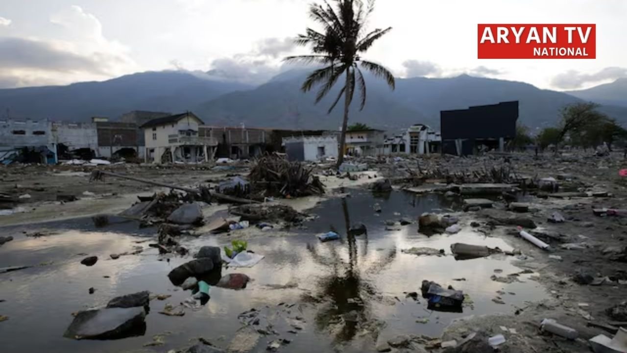 Indonesia Earthquake Tsunami: भूकंप के 7.4 की तीव्रता से दहला इंडोनेशिया, सुनामी का अलर्ट जारी