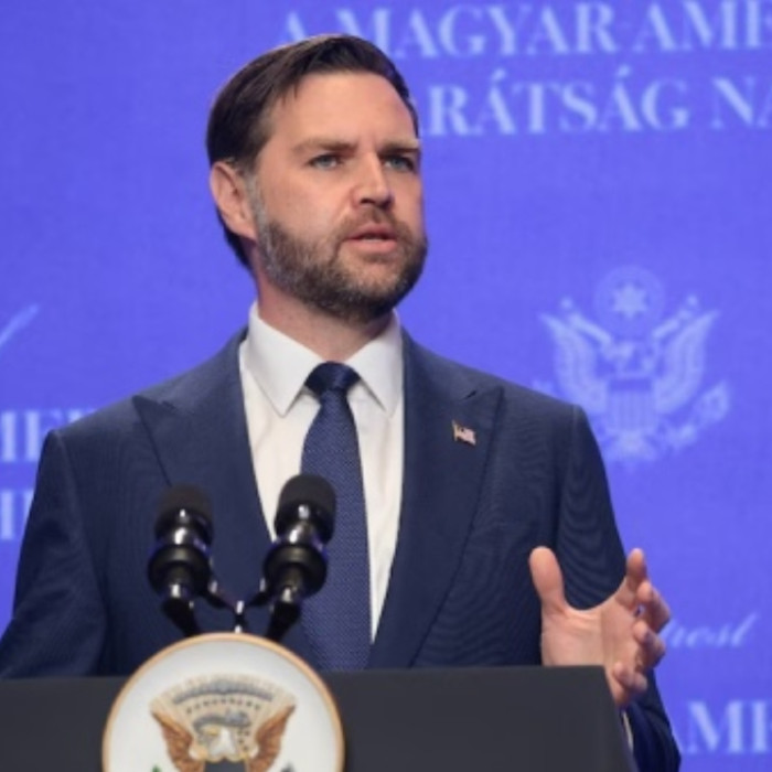 JD Vance: डिप्लोमैटिक टेंशन बढ़ा, ईरान पर अमेरिका का अंतिम प्रस्ताव, जेडी वेंस बोले ‘अब फैसला तेहरान के हाथ’