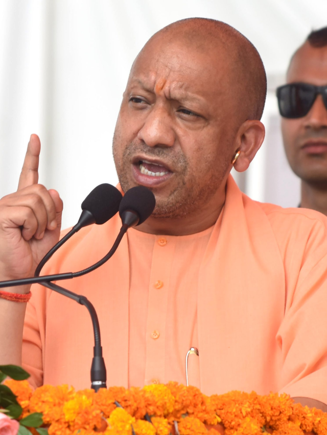 सड़क पर नमाज पर सख्त हुए सीएम योगी