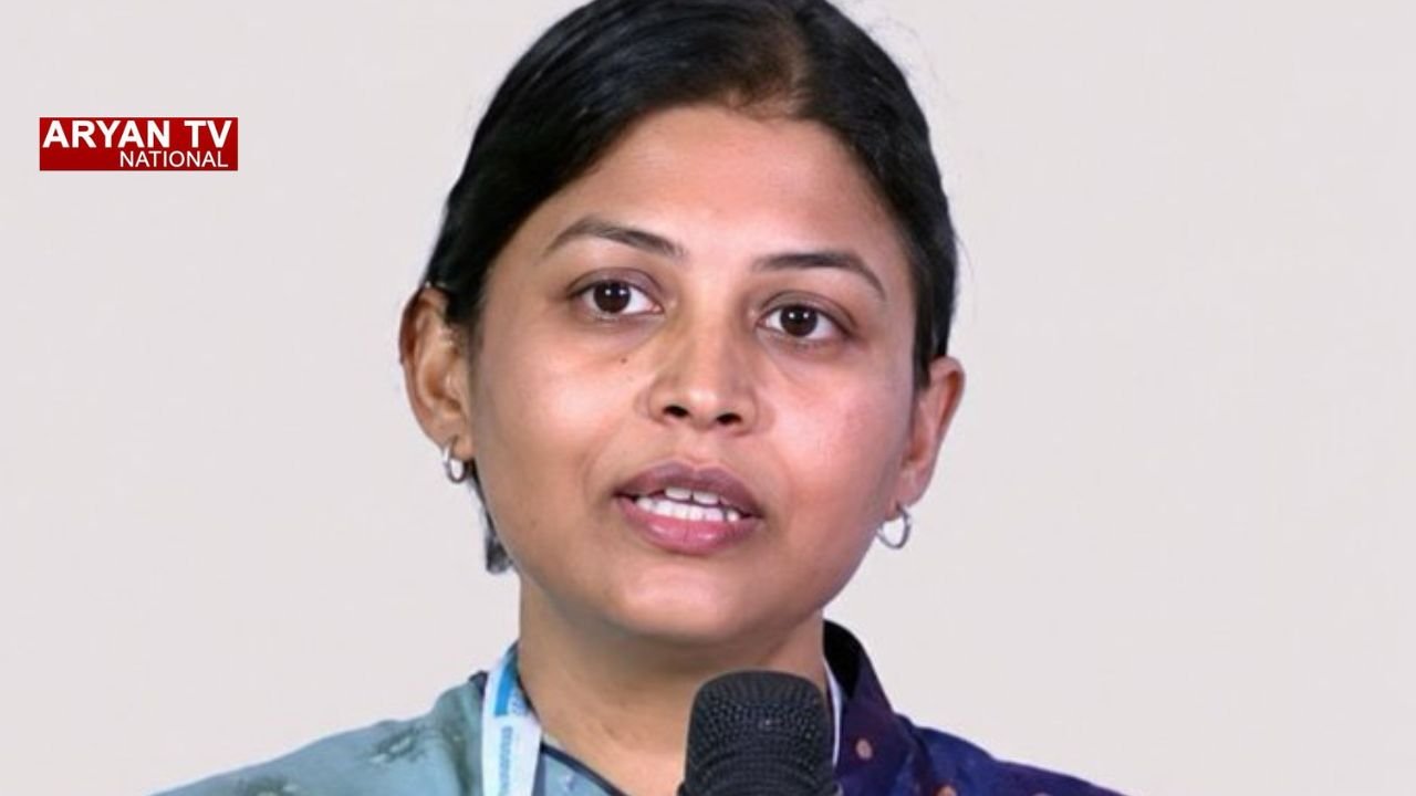 IAS Officer Padma Jaiswal: कौन हैं आईएएस पद्मा जायसवाल? 18 साल पुराने भ्रष्टाचार मामले में केंद्र का बड़ा एक्शन