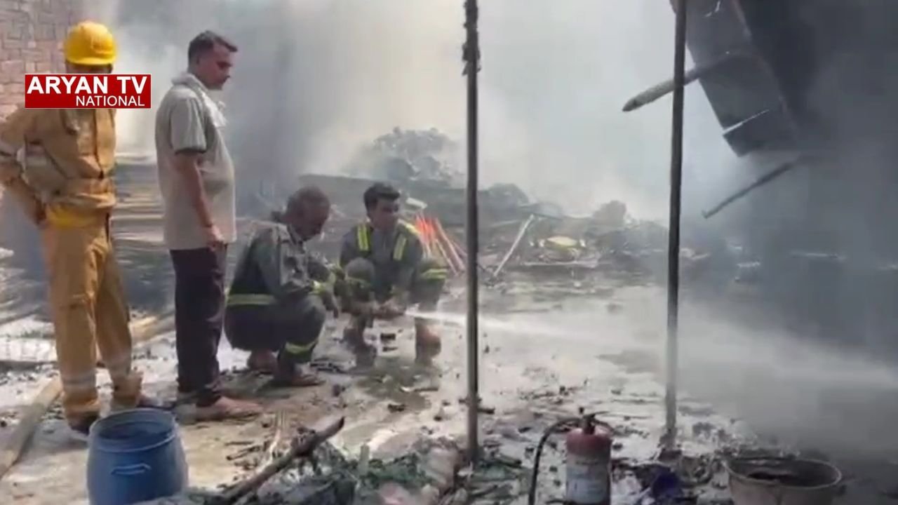 Jaipur Firecracker Factory Fire: जयपुर में दर्दनाक हादसा, पटाखा फैक्ट्री की आग में झुलसी कई जिंदगियां