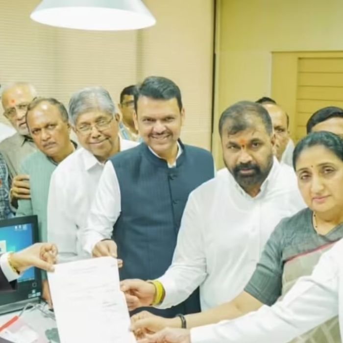 Sachin Ahir Joins Shiv Sena: उद्धव ठाकरे को बड़ा झटका, सचिन अहीर ने भी छोड़ा साथ,थामा शिवसेना का दामन