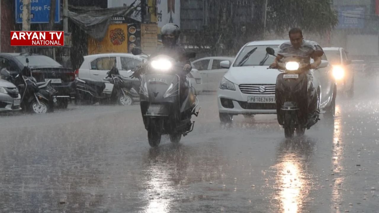 Delhi Weather: दिल्लीवालों को गर्मी से राहत! बारिश के बाद बदला मौसम, अगले 48 घंटे आंधी-तूफान का अलर्ट, जानें मौसम का हाल
