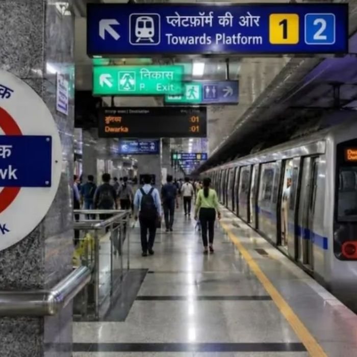 Delhi Metro Update: यात्रियों को बड़ी राहत! राजीव चौक, मंडी हाउस और सचिवालय समेत कई मेट्रो स्टेशन फिर से खुले