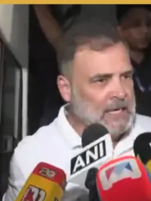 राहुल गांधी 120 विपक्षी सांसदों के साथ गांधी स्मृति पहुंचे, छात्रों के समर्थन में बड़ा प्रदर्शन