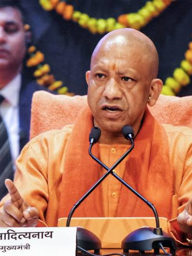 UP Teacher Case: सरकार ने सुप्रीम कोर्ट में कहा- किसी भी शिक्षक की नौकरी नहीं जाएगी