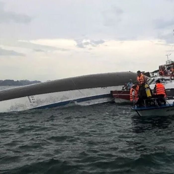 Boat Accident: वियतनाम में भारतीय पर्यटकों से भरी नाव पलटी, दूतावास ने जारी की हेल्पलाइन