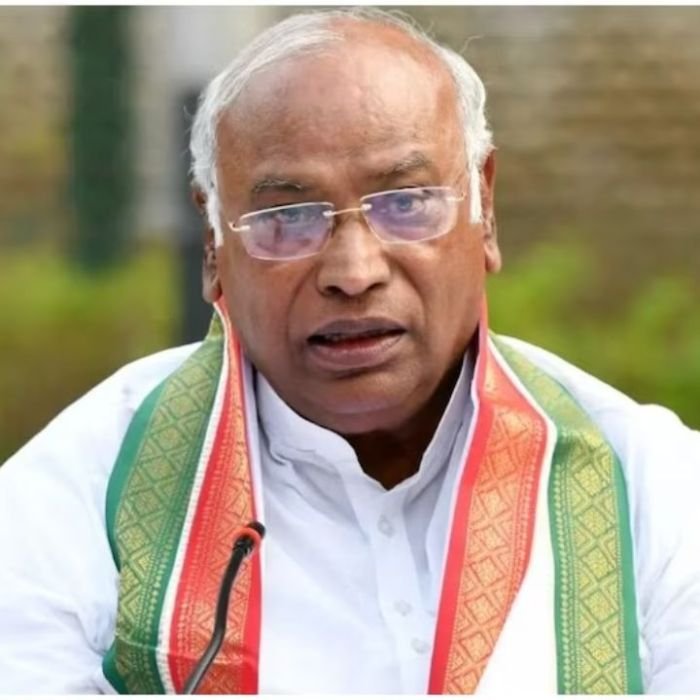 Mallikarjun Kharge News:कांग्रेस अध्यक्ष मल्लिकार्जुन खड़गे के खिलाफ वारंट जारी, कोर्ट ने व्यक्तिगत पेशी का दिया आदेश