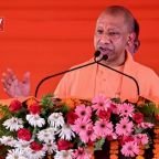 UP Political News: सीएम योगी ने चाचा-भतीजे पर साधा निशाना