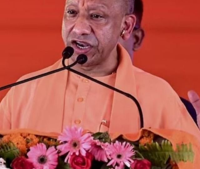 UP Students Career Guidance: यूपी के छात्रों को मिलेगा अफसरों का अनुभव