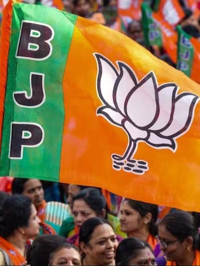 UP Assembly Election: यूपी में जीत की हैट्रिक के लिए BJP का प्लान तैयार, नई टीम में दिखा बड़ा बदलाव