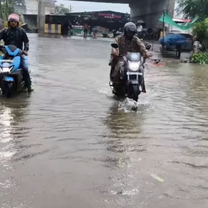 Bhopal News: भोपाल में भारी बारिश के बीच स्कूलों की छुट्टी, आज से बंद रहेंगे नर्सरी से 12वीं तक के स्कूल
