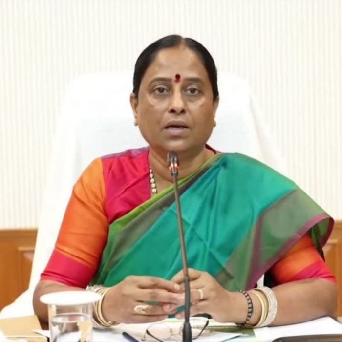 Telangana News: कोंडा सुरेखा पर बड़ा एक्शन, बेटी के बयान के बाद कैबिनेट से हटाने की तैयारी, पढ़ें पूरी खबर