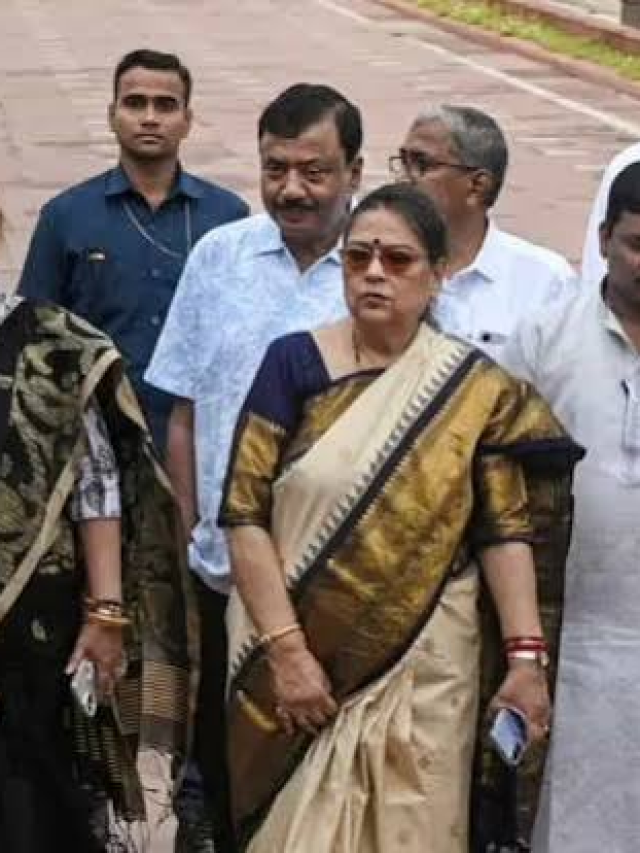TMC के 20 बागी सांसदों पर बड़ा दावा, 17 BJP में होंगे शामिल!